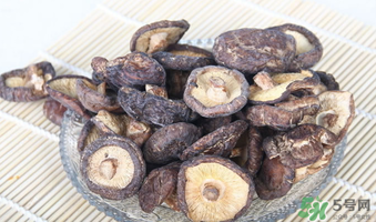 干香菇發(fā)霉了還能吃嗎？干香菇發(fā)霉怎么處理？