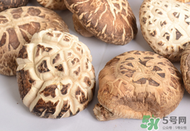 干香菇和鮮香菇的區(qū)別？干香菇和鮮香菇哪個好？