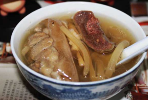 鴨肉燉什么好吃？燉鴨肉放什么好吃？ 
