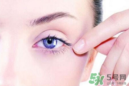 眼睛哭腫了怎么辦？眼睛哭腫了如何快速消腫？