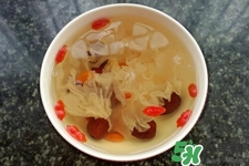 喝銀耳紅棗湯對(duì)身體好嗎？長(zhǎng)期吃銀耳紅棗湯有什么好處？