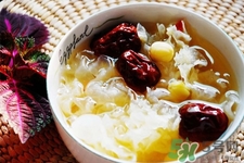 喝銀耳紅棗湯會(huì)上火嗎？上火能喝銀耳紅棗湯嗎？