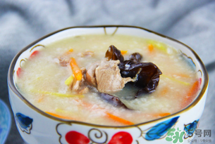 吃完鴨肉可以喝牛奶嗎？鴨肉和牛奶能一起吃嗎？