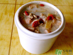 吃完鴨肉可以喝牛奶嗎？鴨肉和牛奶能一起吃嗎？