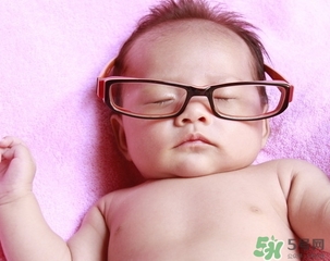 冬季出生的寶寶要準(zhǔn)備些什么？冬季出生的寶寶需要什么？