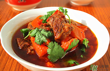 牛肉可以和胡蘿卜一起吃嗎？牛肉和胡蘿卜能一起吃嗎？