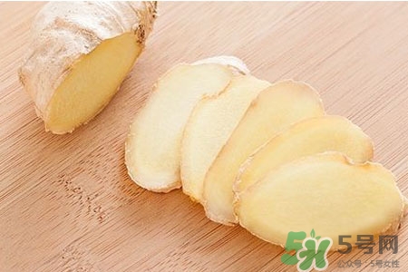 生姜水能洗頭發(fā)嗎？姜湯洗頭發(fā)有什么好處？