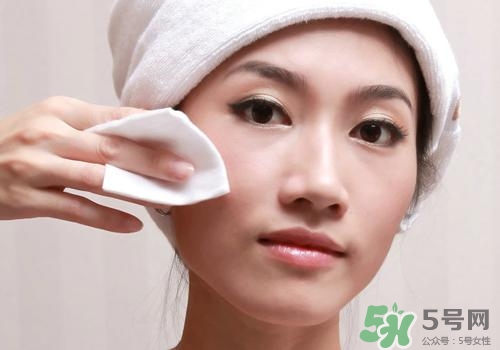潤(rùn)膚露可以卸妝嗎？潤(rùn)膚露怎么卸妝？