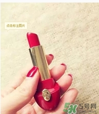 復(fù)古紅口紅適合學(xué)生嗎？復(fù)古紅口紅顯老嗎？