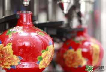 一喝白酒就胃疼怎么回事？一喝白酒就胃疼怎么辦？