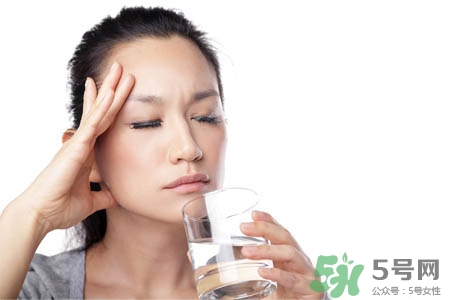 女人血?dú)獠蛔愕谋憩F(xiàn)有哪些？女人血?dú)獠蛔阍趺崔k？