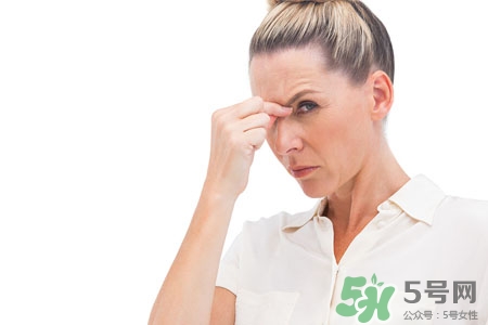 女人血?dú)獠蛔愕谋憩F(xiàn)有哪些？女人血?dú)獠蛔阍趺崔k？