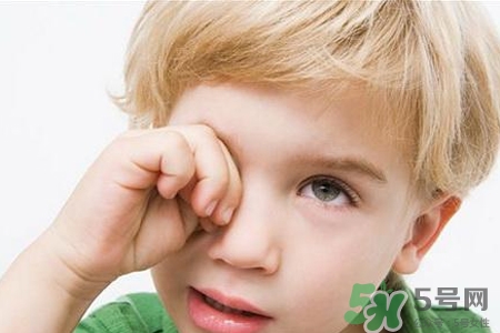孩子為什么老眨眼睛？孩子總眨眼睛怎么回事？