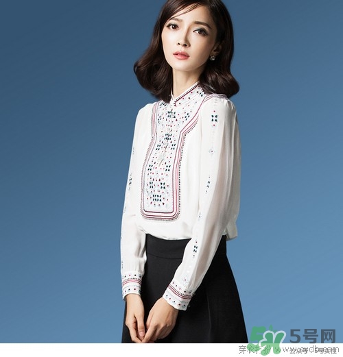 磚紅色口紅配什么妝容？磚紅色口紅適合什么妝？