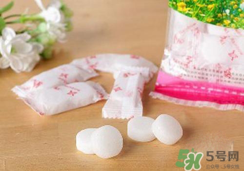 樟腦丸對(duì)跳蚤有用嗎？樟腦丸可以除跳蚤嗎？