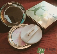 elegance極致歡顏蜜粉怎么樣？elegance蜜粉餅好用嗎？