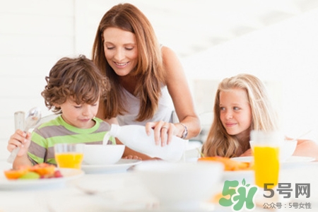 兒童補(bǔ)鋅的食物有哪些？?jī)和a(bǔ)鋅吃什么好？