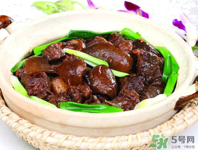 狗肉和什么一起吃最好？狗肉和什么一起燉好吃？