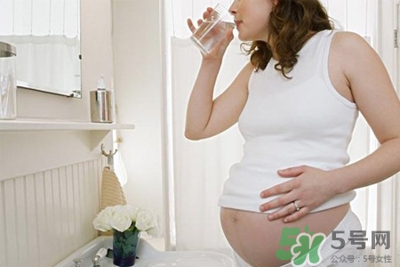 孕婦能用唇膏嗎？孕婦可以涂潤(rùn)唇膏嗎？