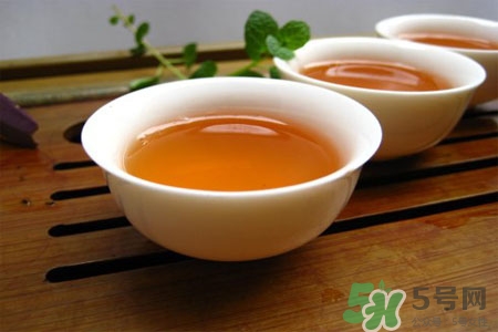 冬天喝菊花茶好嗎？冬天喝菊花茶加枸杞好嗎？