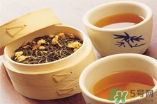冬天喝菊花茶好嗎？冬天喝菊花茶加枸杞好嗎？