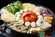 部隊(duì)年糕火鍋怎么做？韓國(guó)年糕火鍋怎么做？