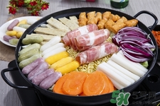 部隊(duì)年糕火鍋怎么做？韓國(guó)年糕火鍋怎么做？