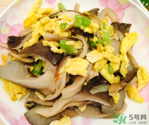 平菇能和雞蛋一起吃嗎？平菇和雞蛋能一起吃嗎？