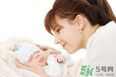 產(chǎn)婦可以用暖寶寶嗎？產(chǎn)婦能用暖宮貼嗎？