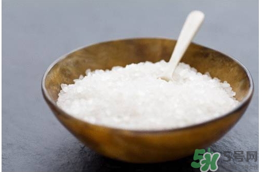 鹽水洗鼻多久見(jiàn)效？鹽水洗鼻一次洗多久？