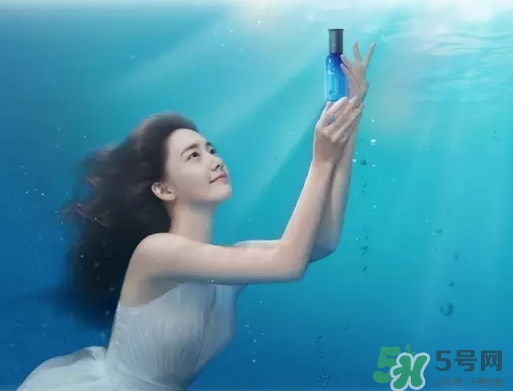 悅詩風(fēng)吟熔巖海水精華怎么用？悅詩風(fēng)吟熔巖海水精華使用方法
