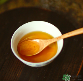 寶寶多大可以吃核桃油？寶寶吃核桃油的好處