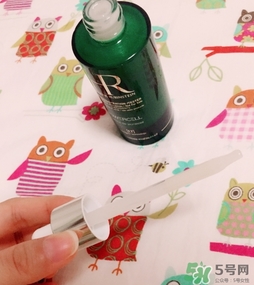 赫蓮娜綠寶瓶怎么用？赫蓮娜綠寶瓶精華使用方法