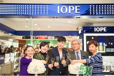iope氣墊粉底替換裝怎么換？亦博氣墊bb霜怎么換替換裝？
