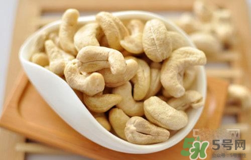 腰果是生吃好還是熟吃好？腰果生吃熟吃哪個(gè)更好吃更營(yíng)養(yǎng)？