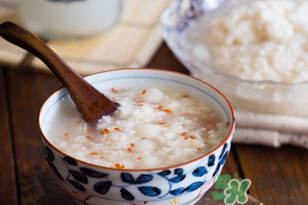 米酒能下奶嗎？產(chǎn)婦喝米酒能下奶嗎？