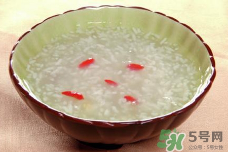 經(jīng)常吃醪糟雞蛋能催奶嗎？酒釀蛋的功效與作用