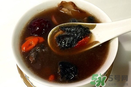 睡眠不好喝什么湯好？失眠喝什么湯好？