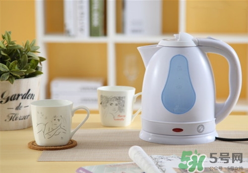 喝燙水對胎兒有害嗎?經(jīng)常喝燙水會(huì)怎么樣?