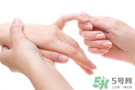 冬天洗衣服手冷怎么辦？教你洗衣不傷手的6妙招