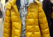 羽絨服需要干洗嗎？羽絨服干洗好還是水洗好？