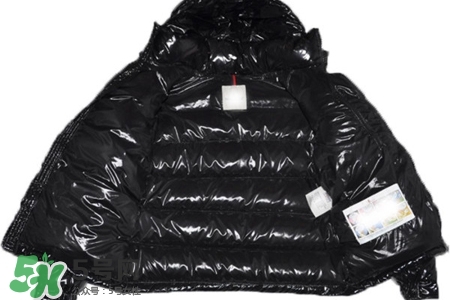 冬天穿皮衣和羽絨服哪個(gè)更保暖？冬天穿皮衣好還是羽絨服好？
