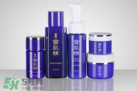 雪肌精和倩碧哪個好？雪肌精化妝水可以搭配倩碧黃油嗎？