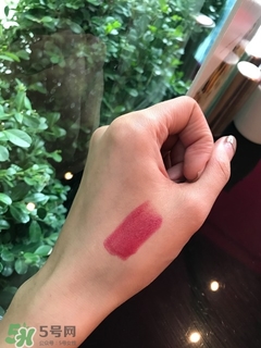 cl黑管口紅和金管有什么區(qū)別？cl黑管和cl金管哪個好？