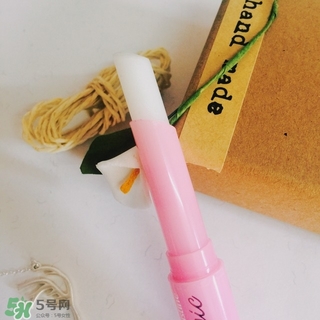 mistine草莓唇膏多少錢(qián)？mistine美氏婷草莓變色唇膏價(jià)格