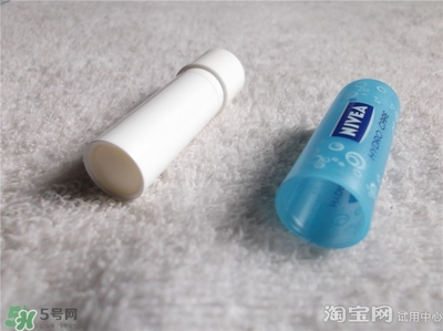 妮維雅唇膏和曼秀雷敦唇膏哪個好？妮維雅和曼秀雷敦對比