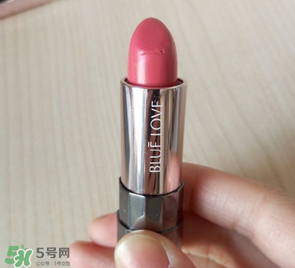 藍(lán)色之戀口紅有毒嗎？藍(lán)色之戀口紅安全嗎？