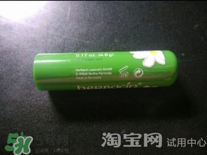 小甘菊唇膏小孩能用嗎？herbacin賀本清小甘菊唇膏小孩可以用嗎？