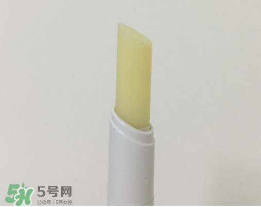 依泉和dhc唇膏哪個好？依泉唇膏和dhc唇膏哪個好？