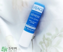依泉和dhc唇膏哪個好？依泉唇膏和dhc唇膏哪個好？